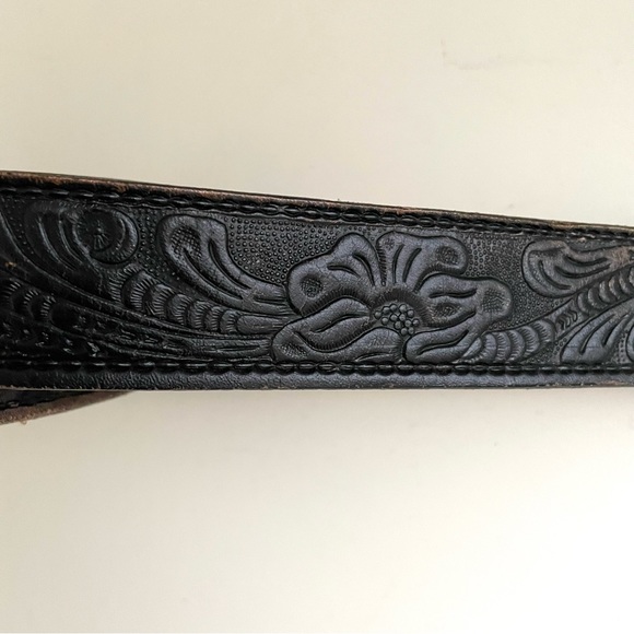 Brushy Creek Western Cowhide Belt - Picture 9 of 10